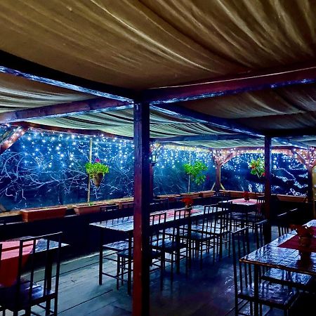 House In The Woods Bed & Breakfast Resita Ngoại thất bức ảnh